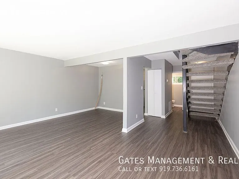 220 Elizabeth St #C4 — Photo 3