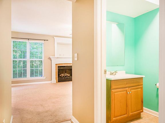 4th image of 774 S Seminole Dr