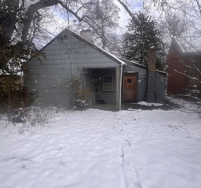 2nd image of 358 N High St