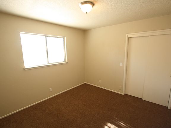4th image of 4733 E Orleans Ave