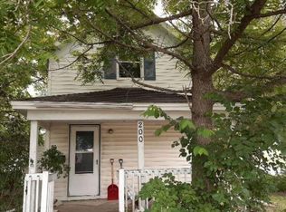 200 S Lexington Ave, Le Center, MN 56057