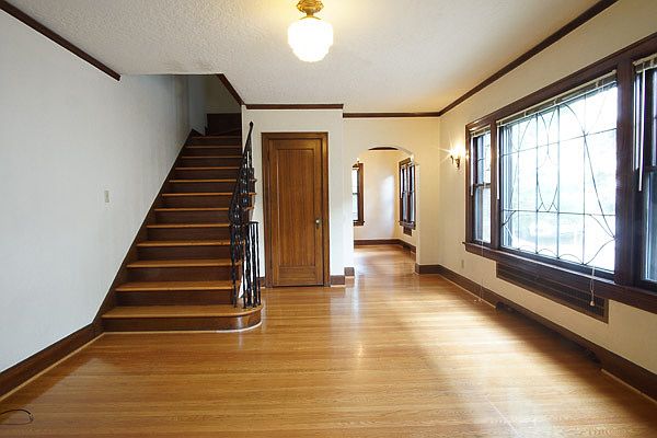 1st image of 912 SW Vista Ave #0