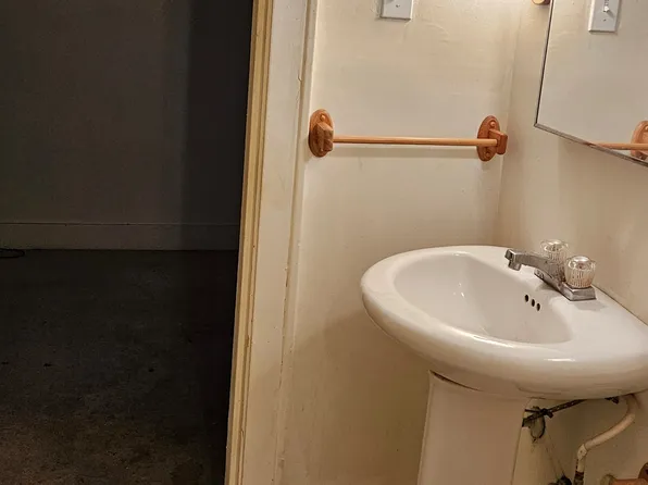 500 W Main St #1, Monongahela, PA 15063