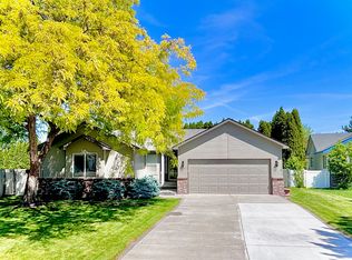 2227 S Arthur Loop, Kennewick, WA 99338