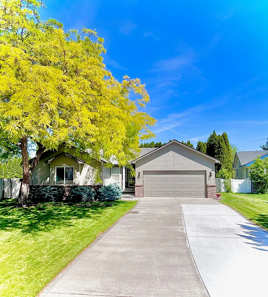 2227 S Arthur Loop photo 1