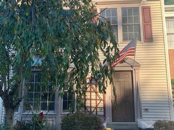 12877 Misty Ln, Woodbridge, VA 22192
