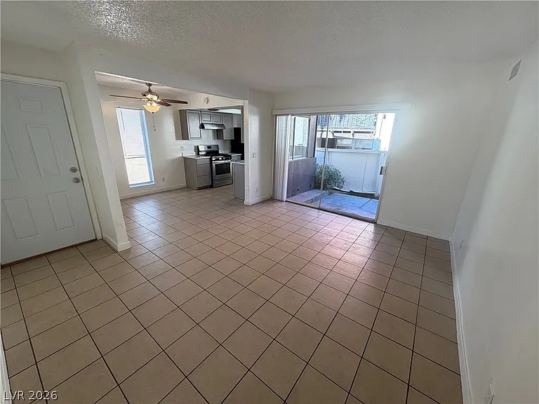 1405 Vegas Valley Dr #193 — Photo 6