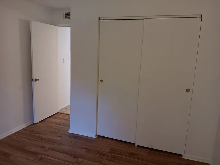 Bedroom2 with closet