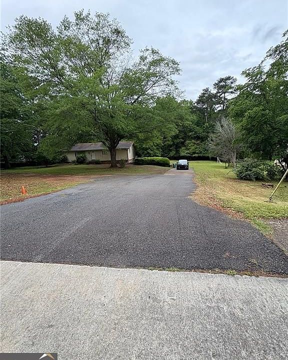 2nd image of 4897 Lou Ivy Rd