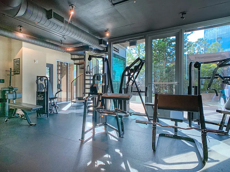 3324 Peachtree Rd NE #1919 — Photo 34