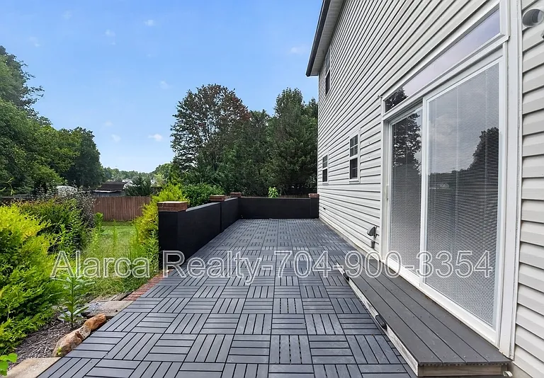 290 Sweet Martha Dr — Photo 19