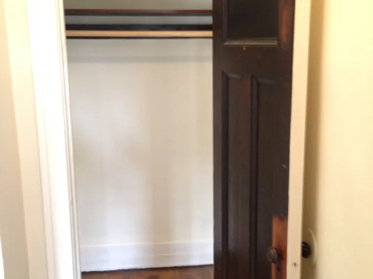 142 Lafayette Ave — Photo 2