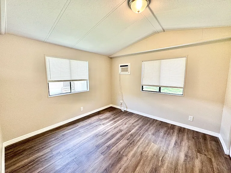 P (Henderson Creek - 1252 Henderson Creek Dr) — Photo 14