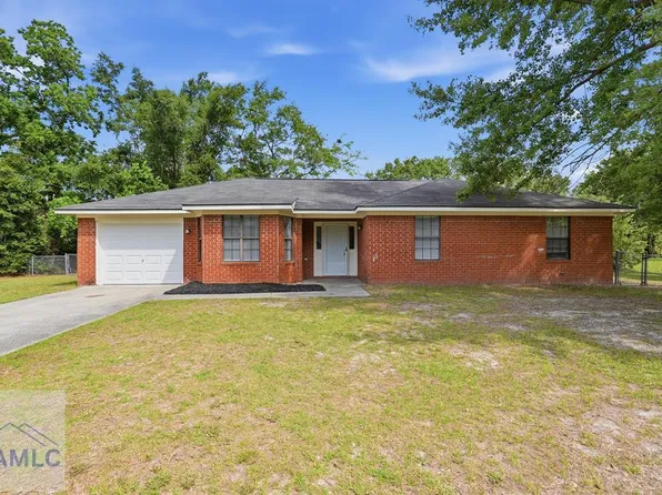 39 Henry Ln, Hinesville, GA 31313