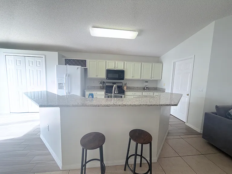 730 Garberia Dr — Photo 24