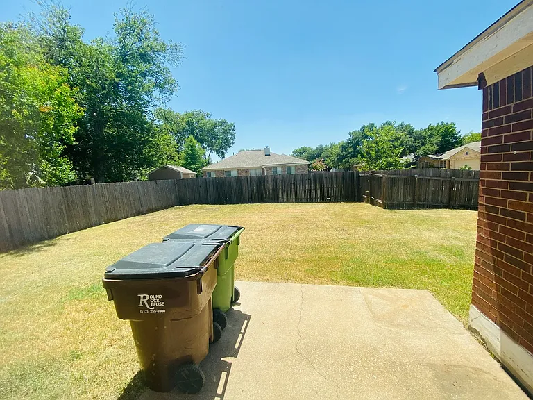 2501 Willow Way — Photo 26