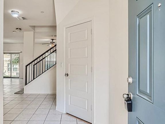 3rd image of 1620 Bryant Dr Unit 3202