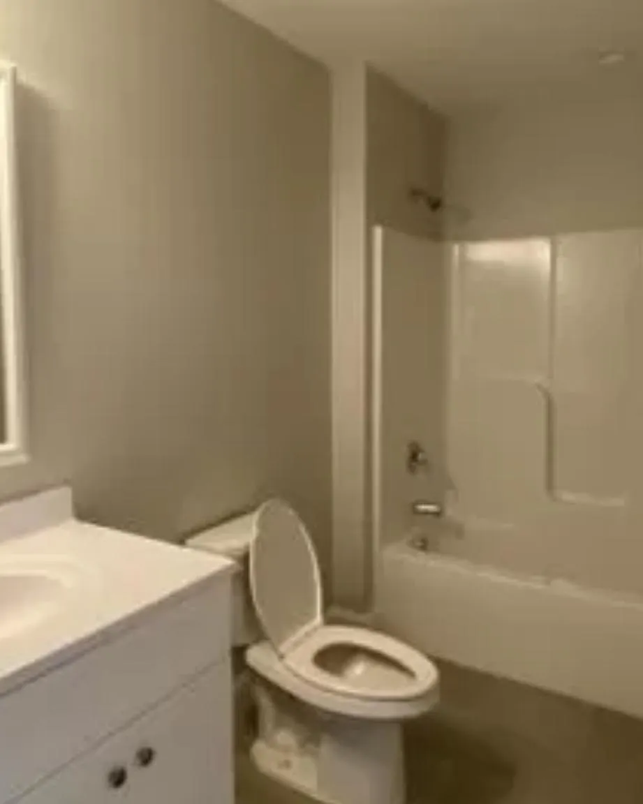 27 Thompson St — Photo 2