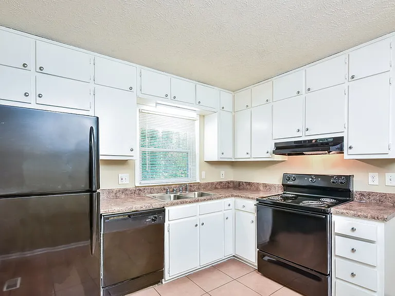 4624 Elm Ridge Ct — Photo 8