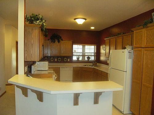 3rd image of 4040 W Howard Ave #4040