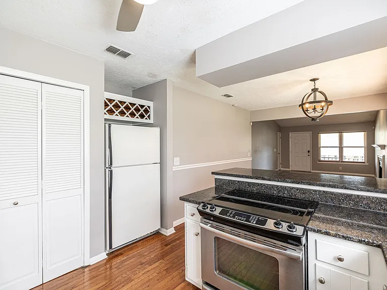 5507 Hill Ct — Photo 12