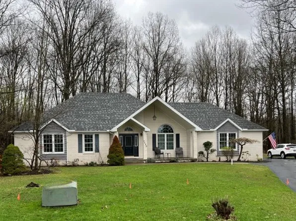 3680 Marylane Dr, Hermitage, PA 16148