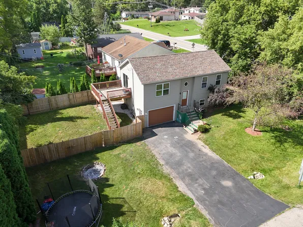 5210 Eisenhower Dr, Wonder Lake, IL 60097