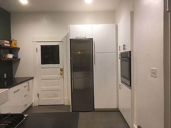 4th image of 851 W Emeril Ave
