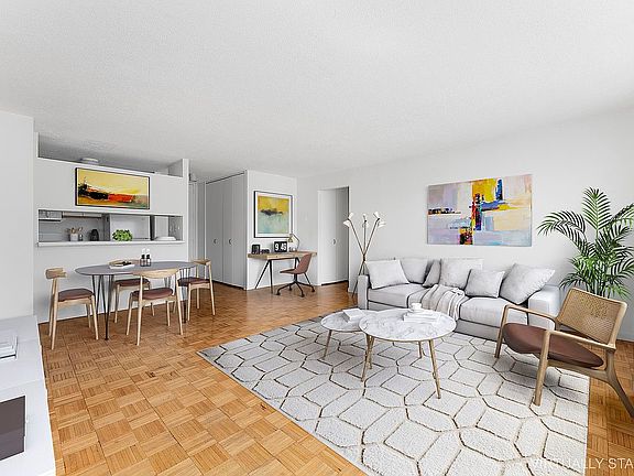5th image of 45 W 67th St APT 20C