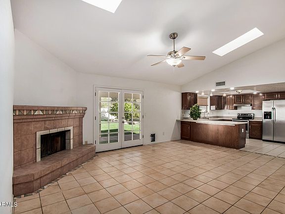 5th image of 14882 N FAYETTE Drive