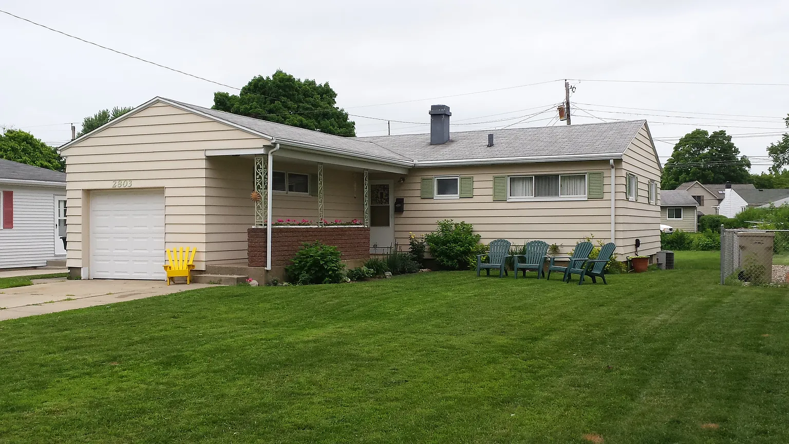 2803 Macarthur Ave photo 1