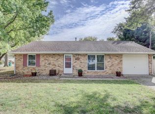 802 Maplepark Dr, Champaign, IL 61820