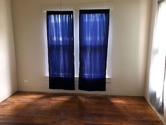 3rd image of 307 NE 7th Ave