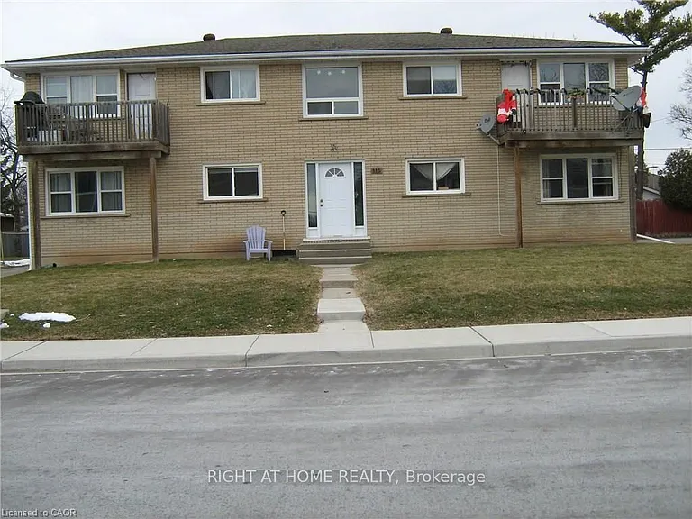 115 6th Ave — Photo 1