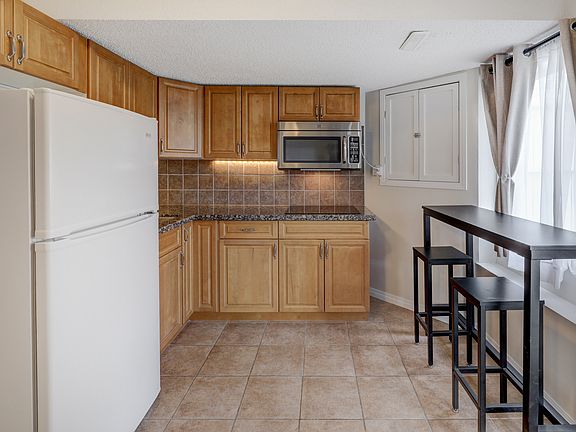 2nd image of 2208 33rd St SW #B