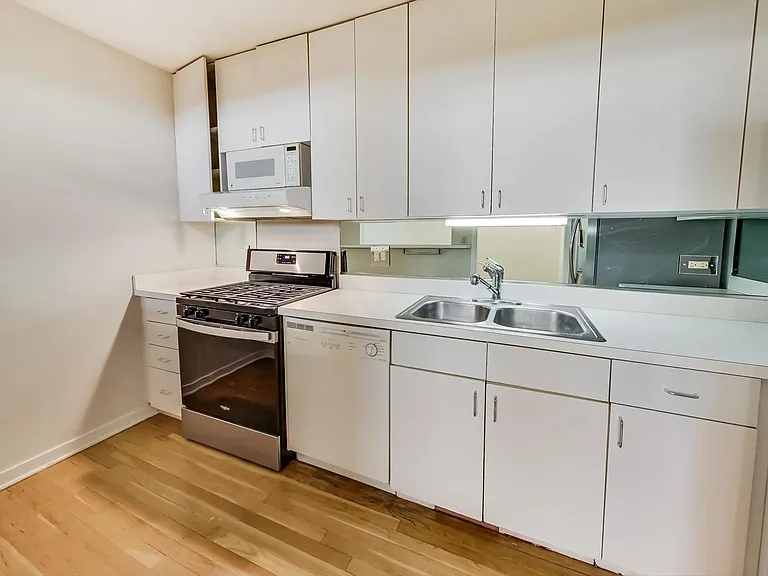 929 W Wrightwood Ave #A — Photo 5