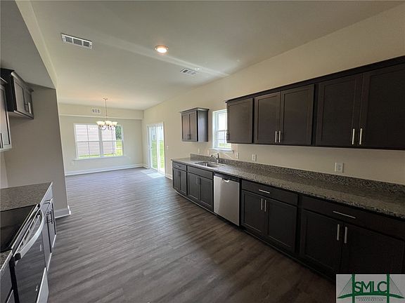 4th image of 709 Mill Creek Circle