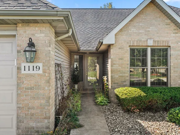 1119 Cherrywood Ln, Schererville, IN 46375