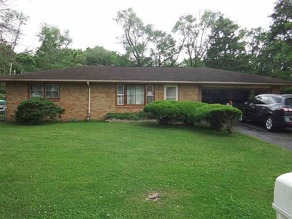 2nd image of 933 Crystal Dr