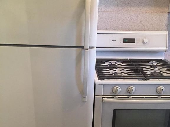 3rd image of 6719 Bell Blvd #1