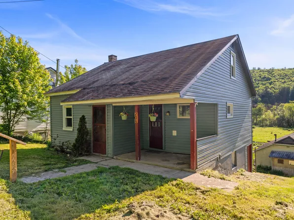 208 Horner Rd, Wilcox, PA 15870