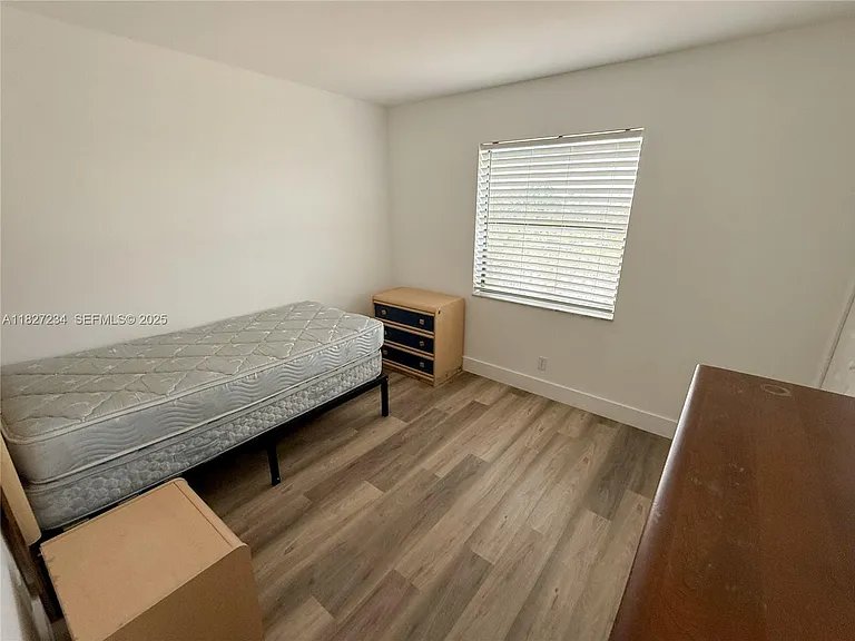 9355 SW 8th St #402 — Photo 25