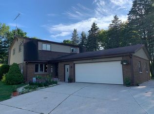 623 Rockway Pl, Mishicot, WI 54228