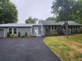 88 Monroe Dr, Mastic Beach, NY 11951