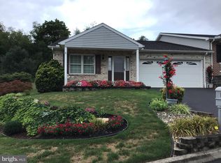 710 Fir Spring Dr, Waynesboro, PA 17268