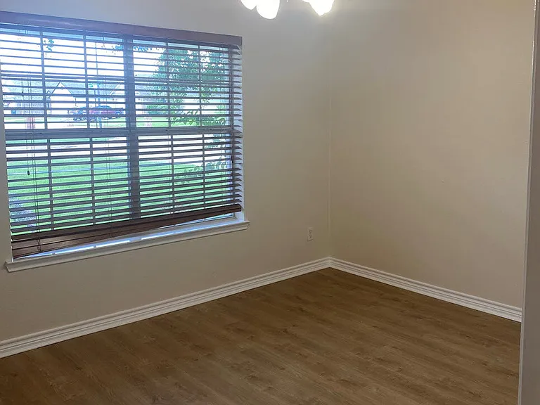 2908 Horseback Ct — Photo 4