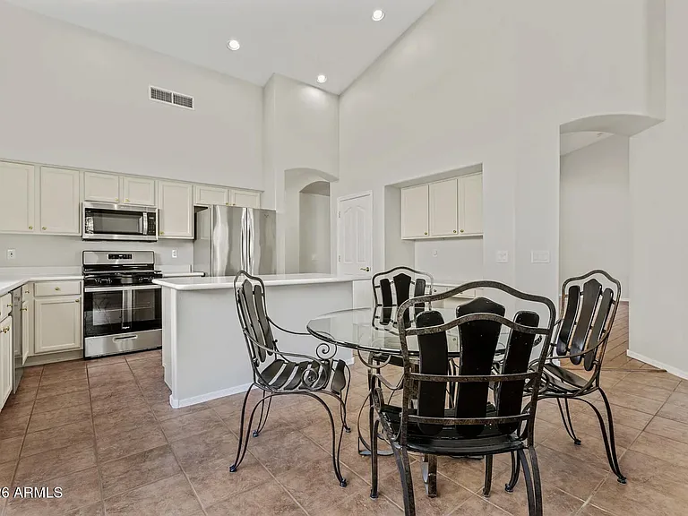 7252 E Whistling Wind Way — Photo 12