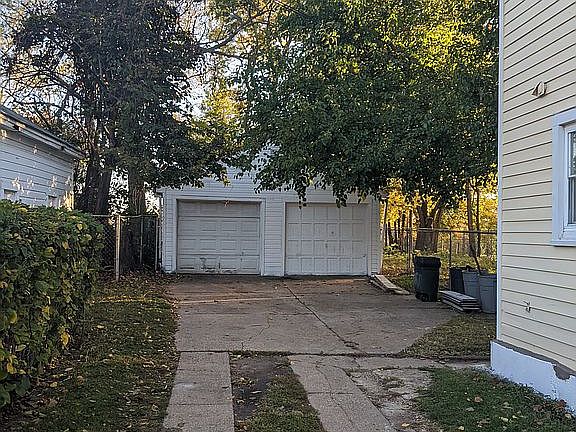 4th image of 629 Pope St