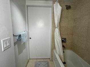 12 York St #907, Toronto, ON M5J0A9