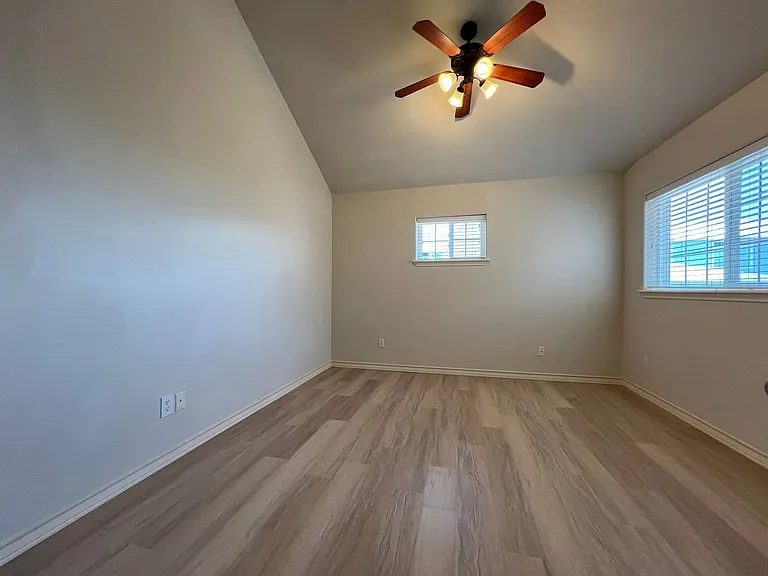 14813 Leeward Dr #404 — Photo 16